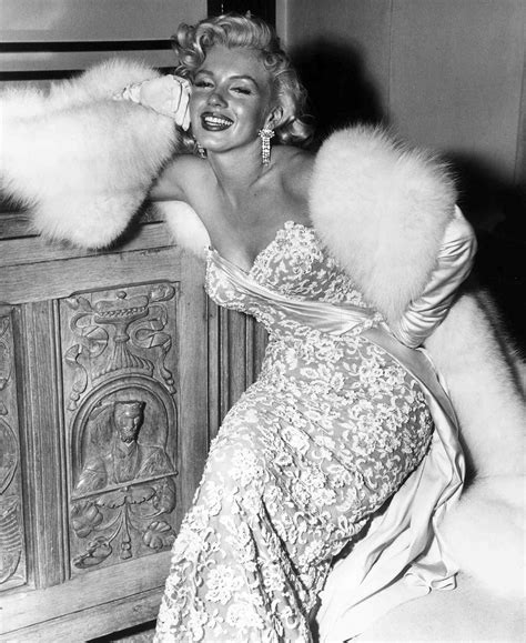 Fashion Icon: Diva Monroe's Unique Style and Influence