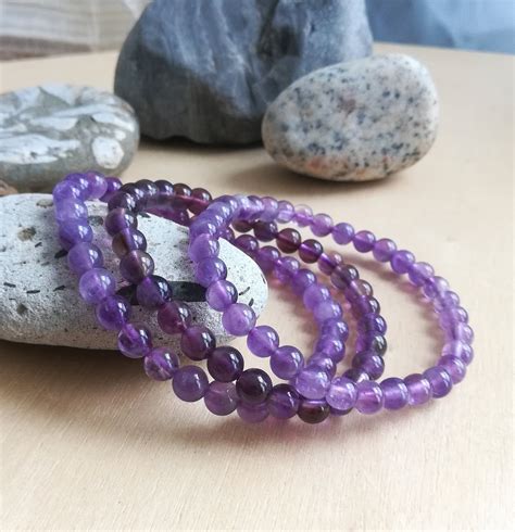 Fashionable and Spiritual: How Amethyst Wristbands Have Become Symbols of Significance