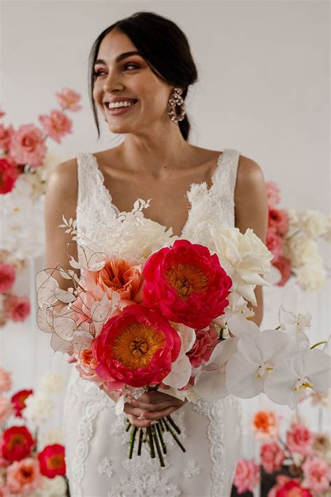 Finding the Perfect Bridal Gown: Latest Trends and Valuable Tips