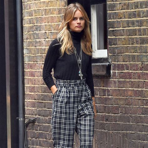 Finding the Perfect Fit: Styling Plaid Pants for Different Body Types