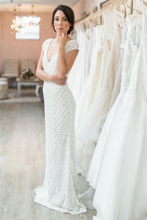 Finding the Perfect Scarlet Gown: Tips and Recommendations