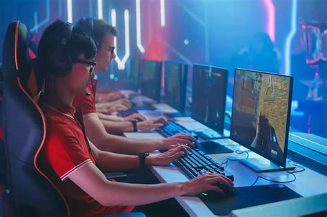 From Casual to Competitive: Understanding the Esports Phenomenon in First-Person Shooters