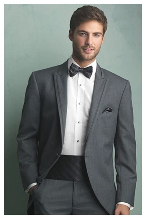 From Classic to Contemporary: The Versatility of the Snowy Tuxedo