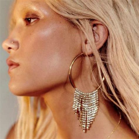 From Fashion to Power Statements: Modern Interpretations of Earrings