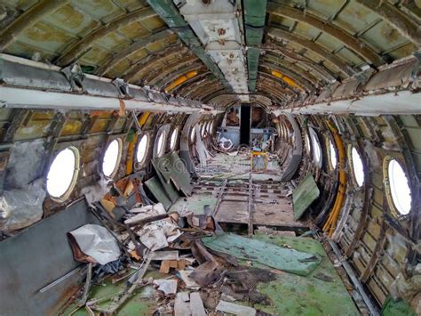 From Nightmare to Catalyst: The Life-Altering Potential of an Aircraft Disaster in Dreams