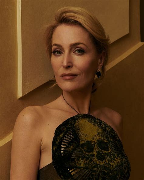 Gillian Anderson: A Life in the Spotlight