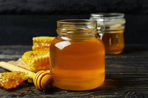 Healing Powers: Unveiling the Medicinal Benefits of Honey Pouring