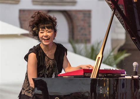 Hiromi Hayashi's Unique Style: A Fusion of Jazz and Classical Music