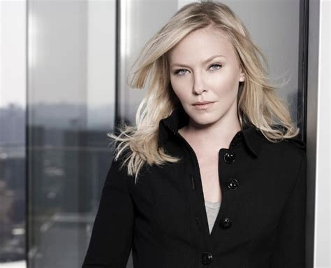 How Kelli Giddish Began Her Journey in the Entertainment Industry