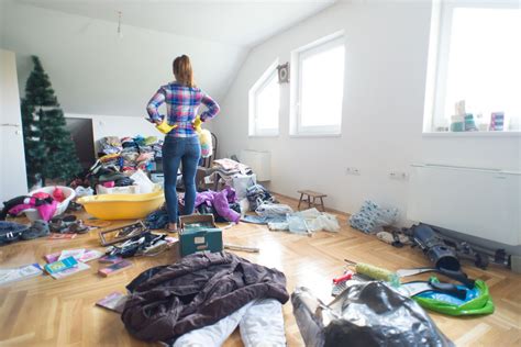 How the Presence of Clutter Affects Our Mental Well-being: Understanding the Psychological Impact