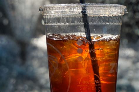 Ice or No Ice: The Endless Discussion in the World of Sweet Tea Culture