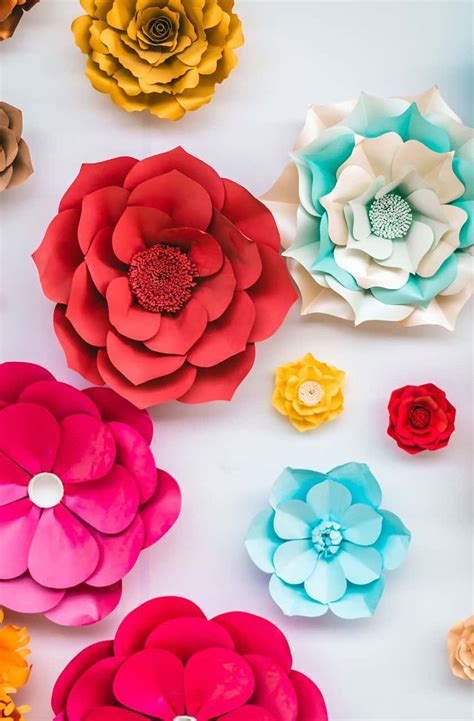 Inspired by Nature: The Art of Crafting Lifelike Paper Blooms