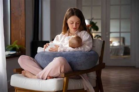 Interpreting Common Dreams Where Breastfeeding is Challenging