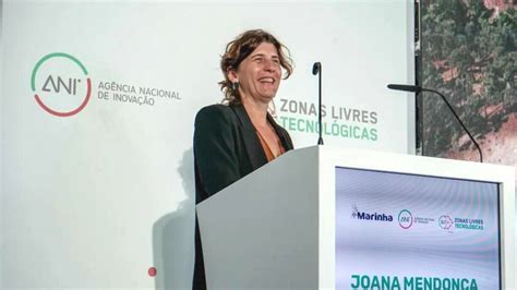 Joana Mendonca: Biographical Background