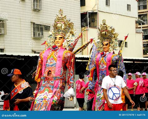 Joining the Parade: Becoming Part of the Enthralling Processions and Vibrant Attires