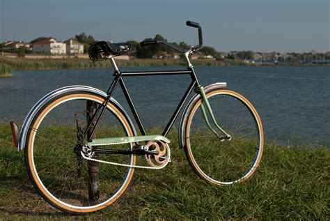 Journey Back in Time: Exploring the History of Vintage Bicycles