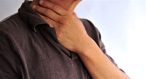 Knowing When to Seek Medical Help for Throat Discomfort