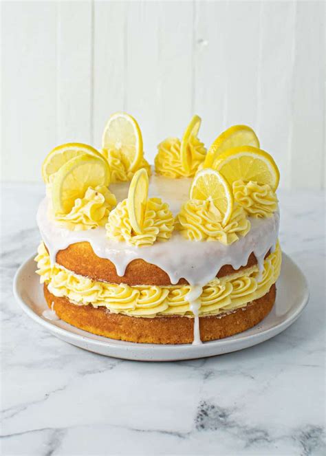 Lemon Sponge Cake with a Tangy Twist: Brighten Up Your Day