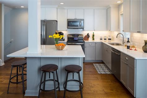 Lighting Options for Maximizing Space in a Charming and Compact Kitchen