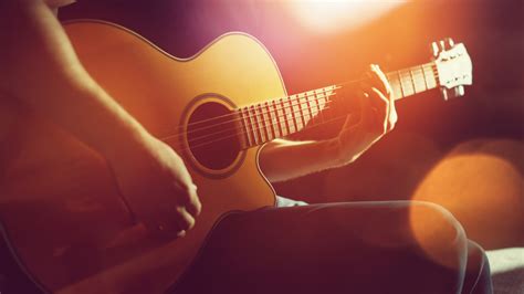 Love Songs Unplugged: The Impact of Acoustic Performances