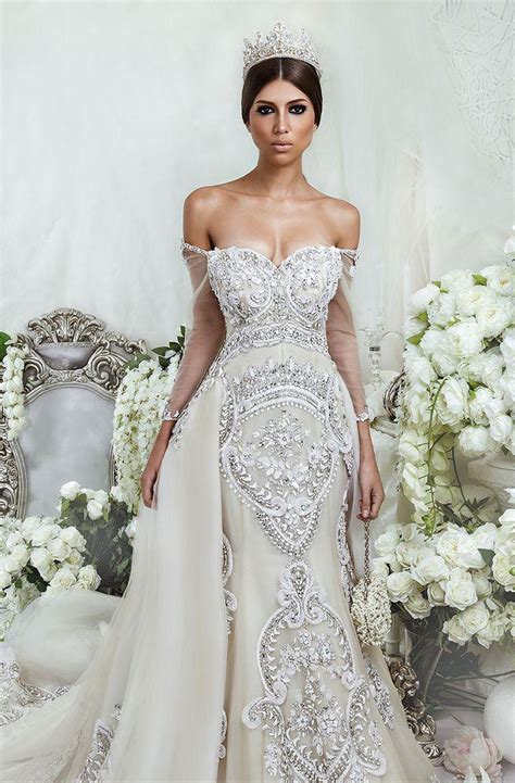 Making a Statement: Extravagant Bridal Attire for Fearless Brides