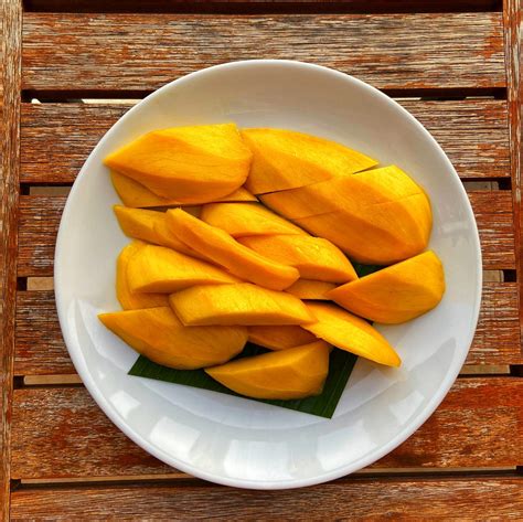 Mango Madness: Exploring the Culinary Uses of the Tropical Delight