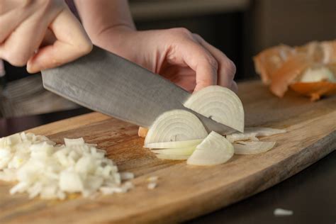 Masterful Techniques for Chopping and Dicing Onions