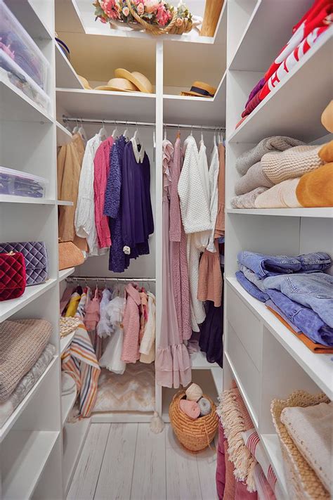 Maximize Vertical Space in Your Closet with Clever Storage Solutions