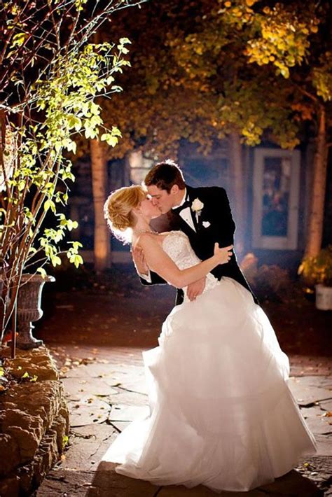 Memorable Poses: Posing Tips for Couples to Achieve Stunning Wedding Photos