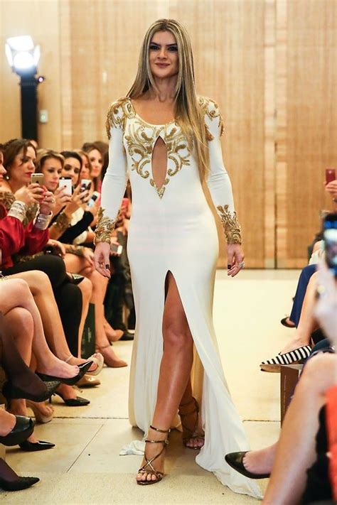 Mirella Santos: A Fashion Icon and Style Inspiration