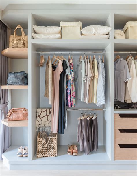 Optimize Wardrobe Space: Strategies for Effectively Storing Your Attire