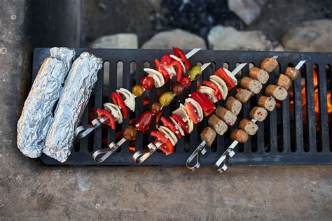 Outdoor Cooking Tips and Tricks for Novice Campers