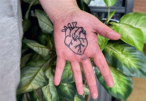 Palm Tattoos and Their Connection to Personal Identity