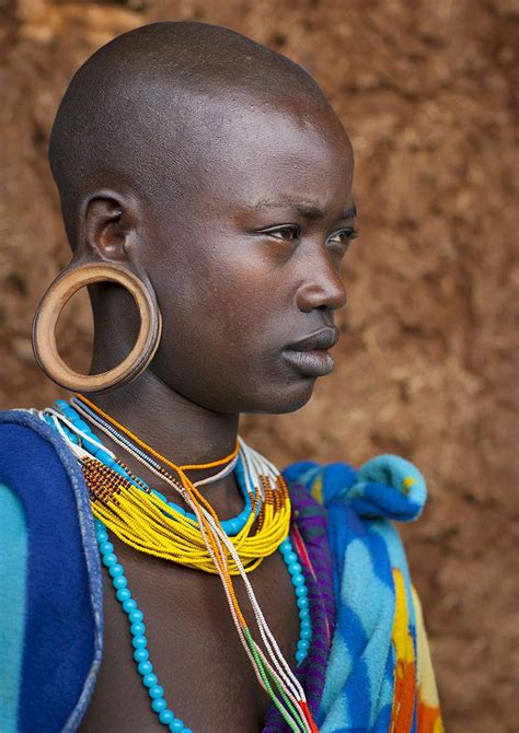 Pearl Earrings Across Cultures: Cultural Beliefs and Customs