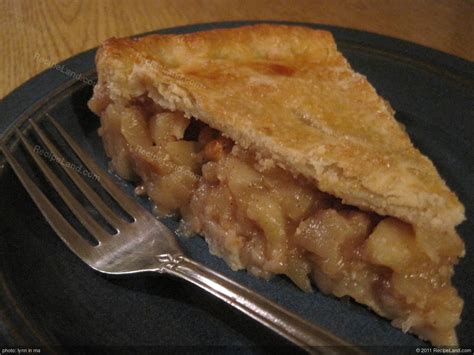 Perfecting the Art of Pie Presentation: A Journey from Grandma's Beloved Recipe to a Stunning Dessert Display