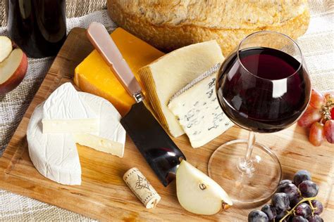 Perfectly Pairing Cheese with Wine: Discovering the Ultimate Combination