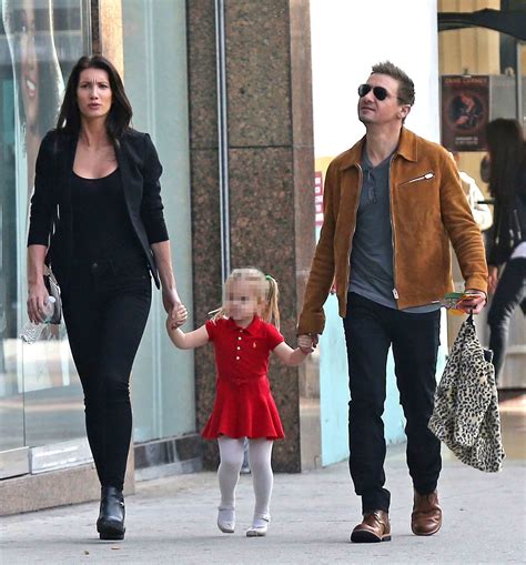 Personal Life: Jeremy Renner's Relationships and Family