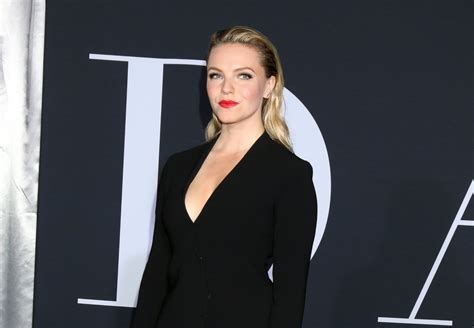 Physical Appearance of Eloise Mumford: Age, Height, and Figure