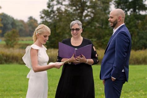 Picking the Right Ceremony Officiant