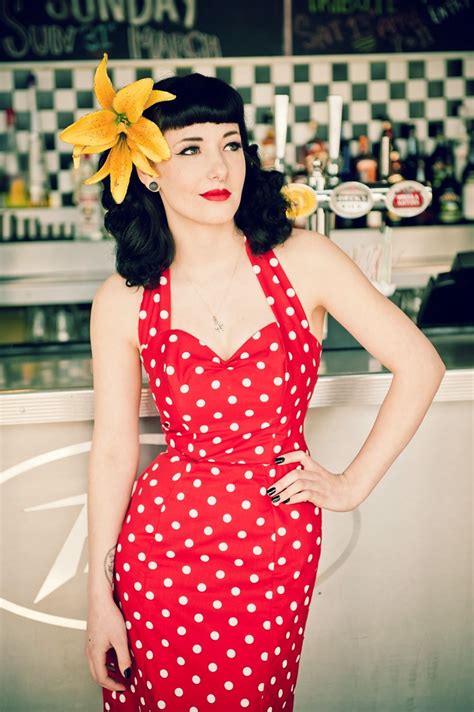 Pinup Rose's Unique Style and Image