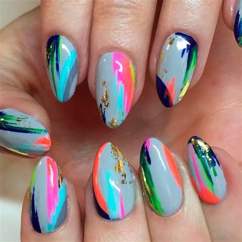 Popular Nail Art Ideas to Enhance the Beauty of Elongated Thumb Nails