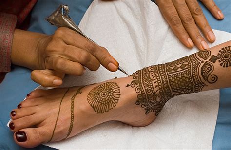 Preparing Your Hands and Skin for the Application of Henna