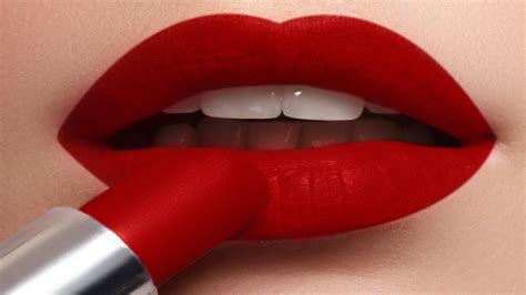 Red Lips, Bold Life: How Crimson Lipstick Can Empower You to Take Risks