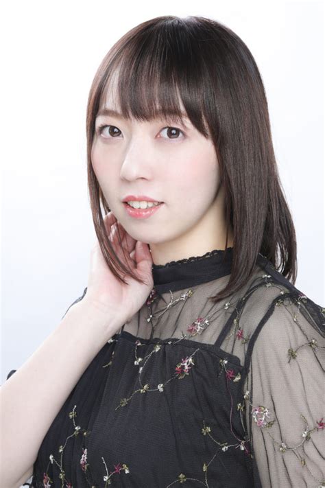 Rising Star: Aoi Hino's Journey in the Entertainment Industry