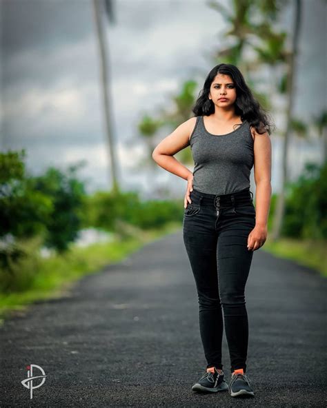 Rising Star in the Fashion Industry: Anna Parakkal