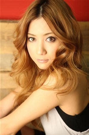 Rising to Stardom: Saki Mizumi's Journey in the Entertainment Industry