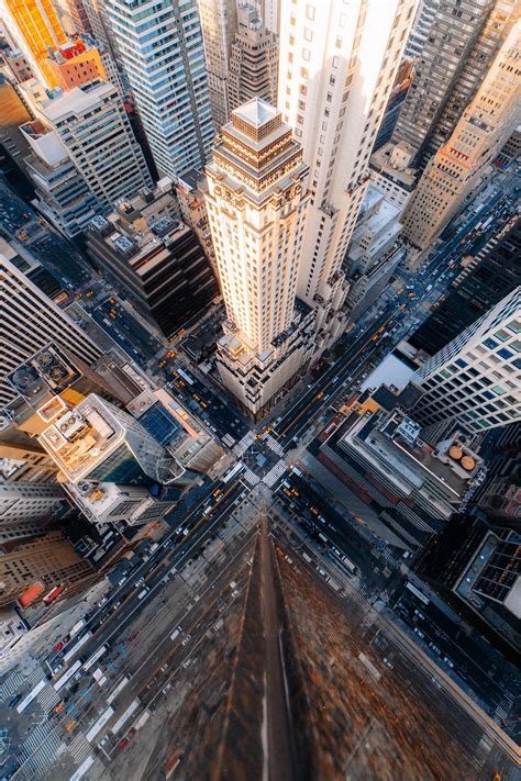 Rooftop Exploration: Discovering Famous Cities from a Fresh Perspective