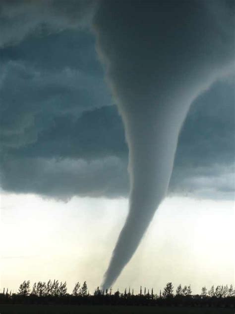 Seeking Guidance: The Role of Dream Analysis in Understanding Tornado Dreams