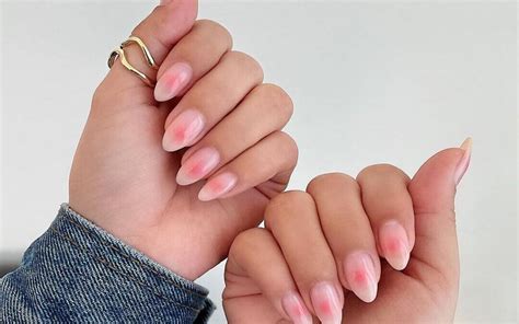 Seeking Professional Assistance for the Flawless Blush Manicure