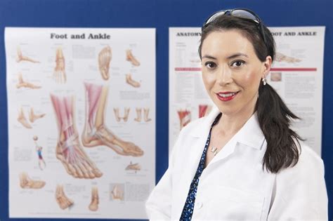 Seeking Professional Help: When to Consult a Podiatrist